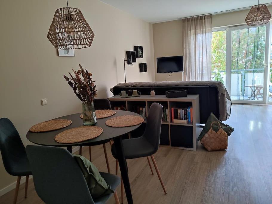 Gemuetliches Ferienapartment Mit Optionaler E-Ladesaeule Eichenzell Kültér fotó