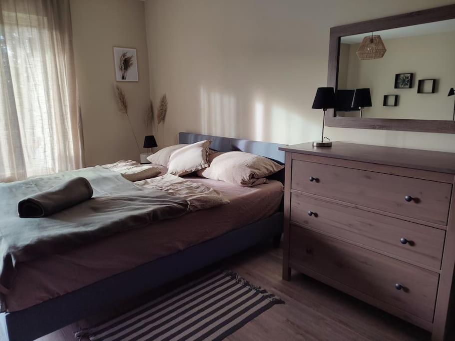 Gemuetliches Ferienapartment Mit Optionaler E-Ladesaeule Eichenzell Kültér fotó